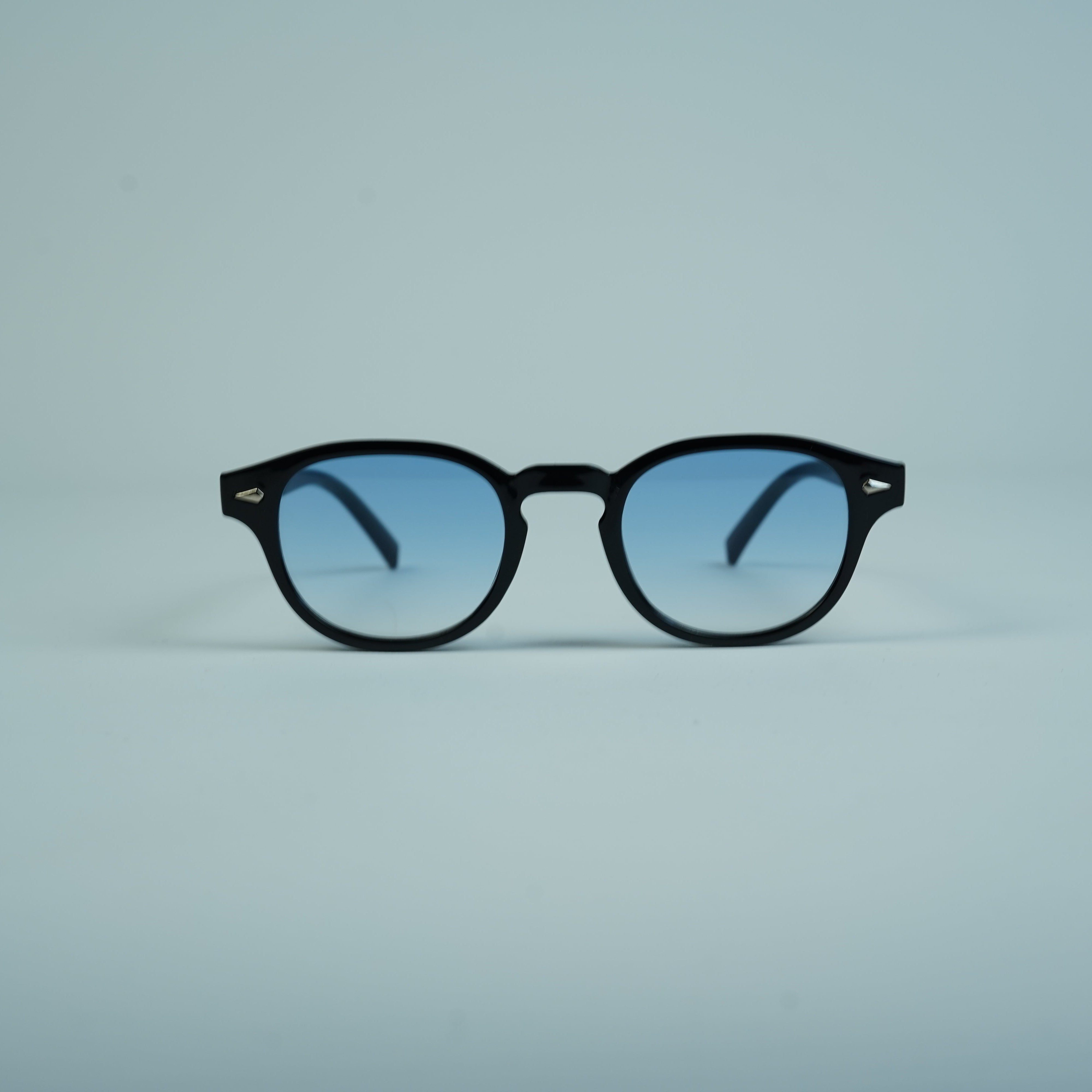 Black frame blue