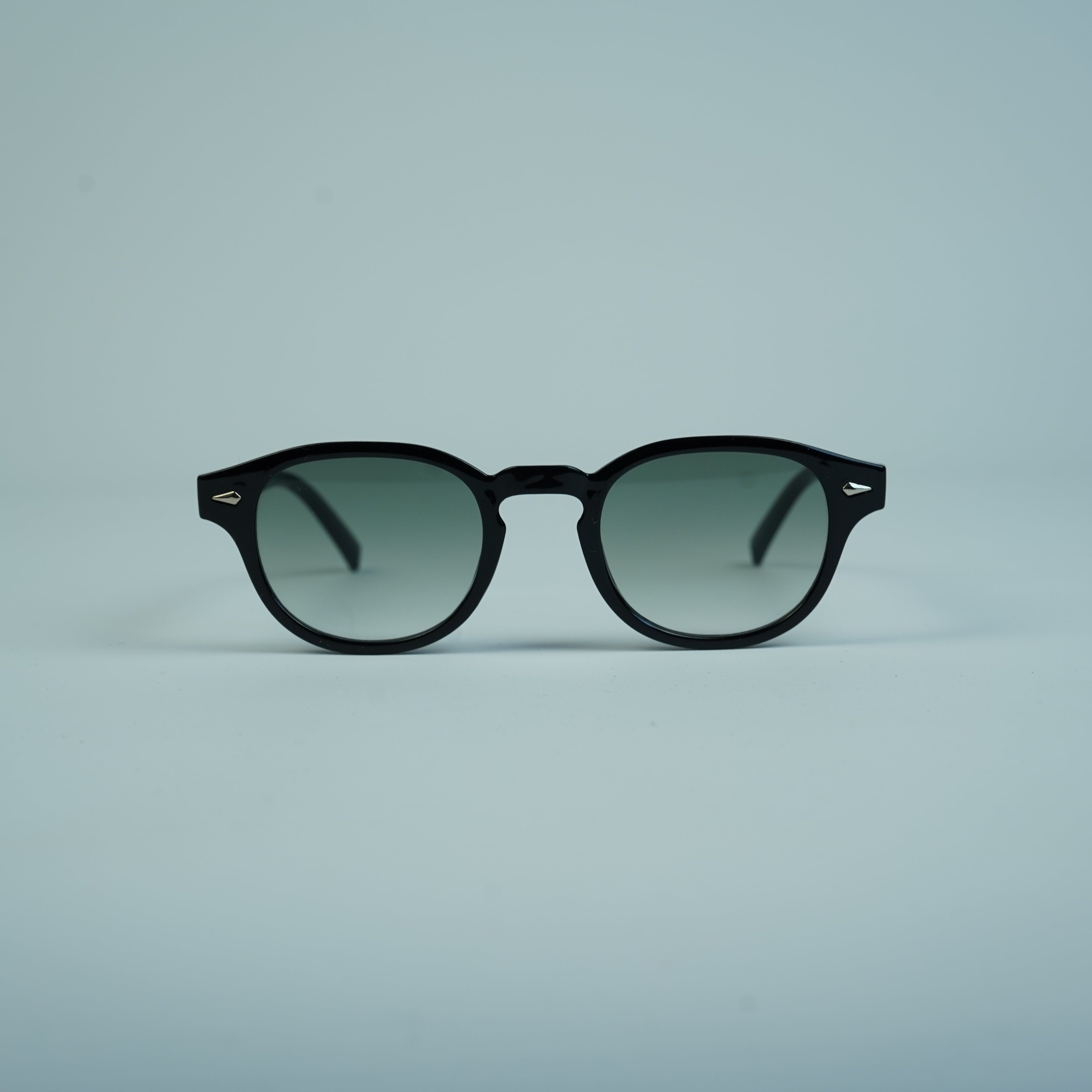 Black frame green